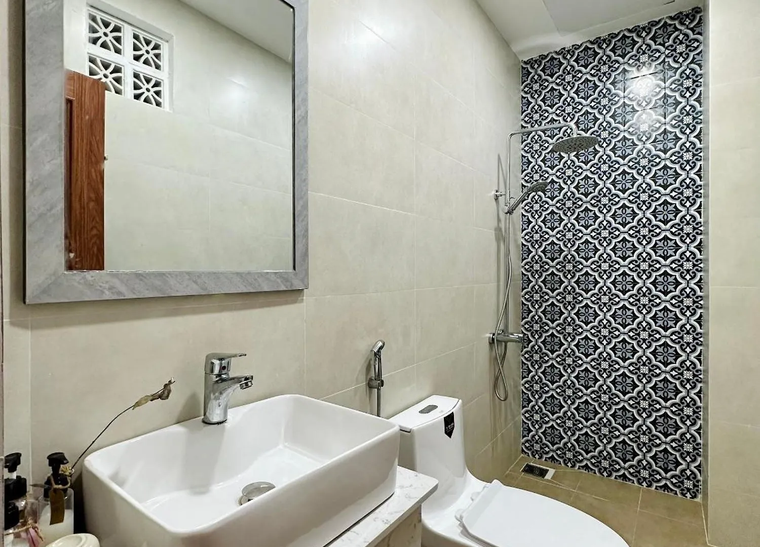 Loka Home & Yoga Da Nang 0*,  Vietnam